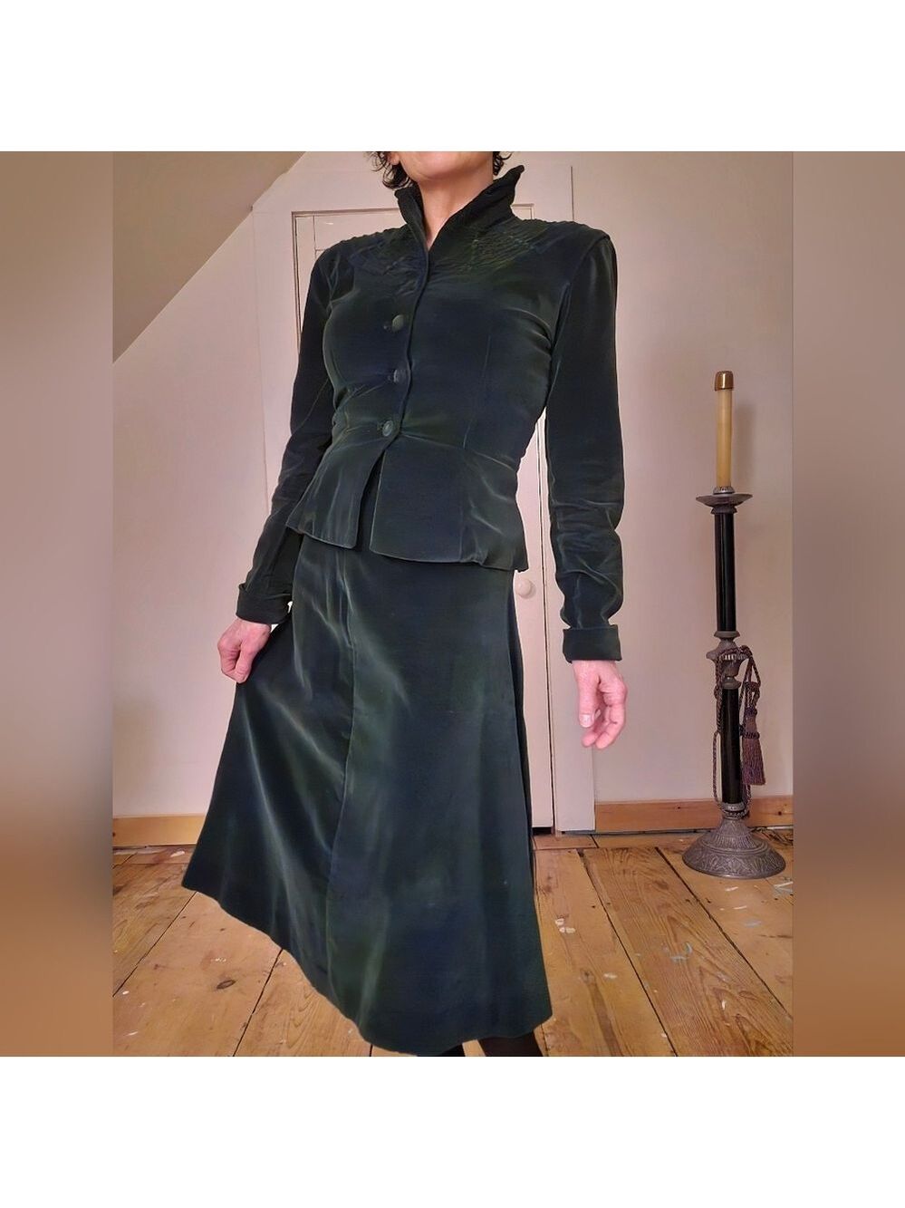 Vintage 1940s Women's Emerald Green Velvet Jacket & Skirt Set Size Small